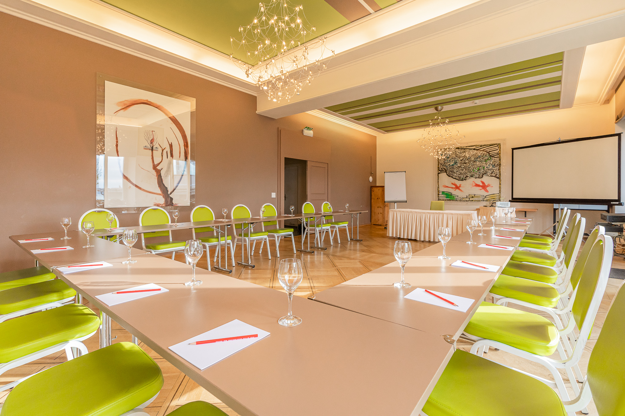 Hôtel Alpes et Lac Neuchâtel - Salon des Lustres